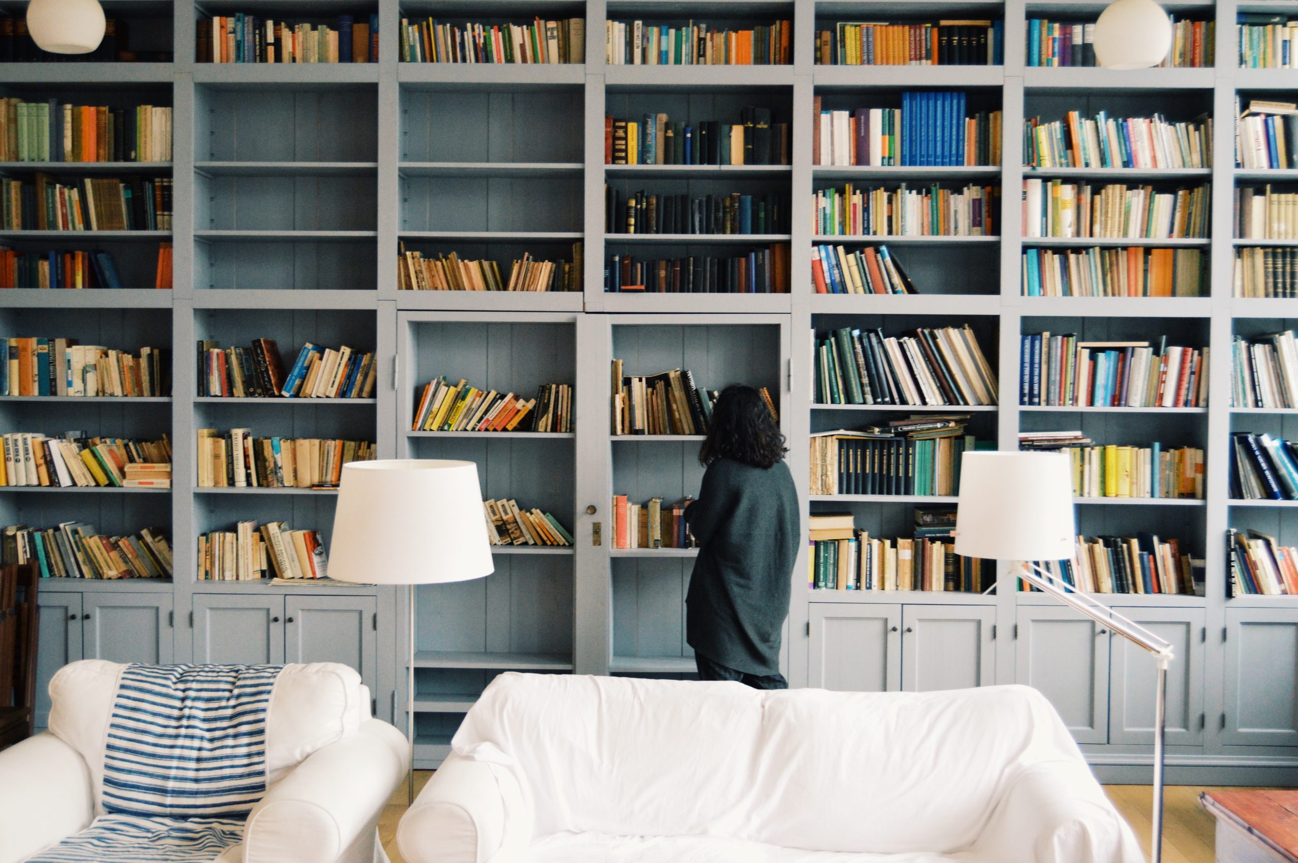 7 Effective Tips to Read More Books this year | The Bookish Elf