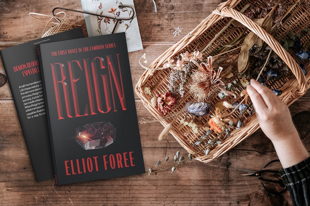Book Review - Reign by Elliot Foree