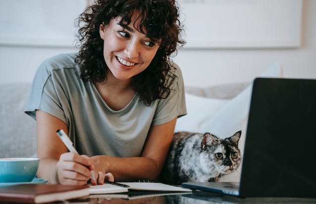 Exploring the Therapeutic Benefits of Expressive Writing in Substance Abuse Recovery