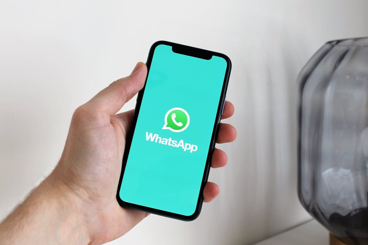 Boost your work: the power of CRM with WhatsApp