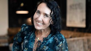Author Heidi Siefkas Shares the Global Power of Resilience in Look Up cover